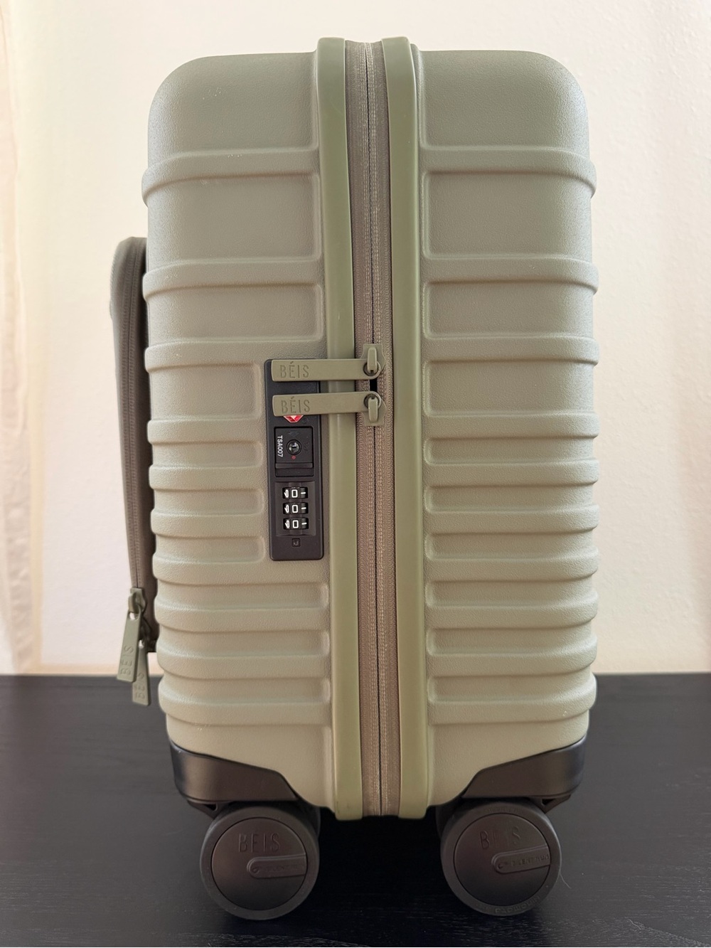 BEIS Olive Green Mini Roller- rare/discontinued - Picture 9 of 16